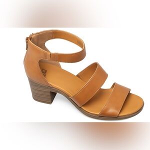 Frye & Co Kylie Stacked Heel Sandal. Ankle strap. Women’s size‎ 10